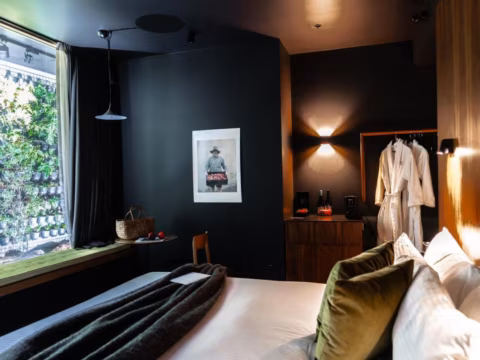 Pod room, Wharfstone Hotel