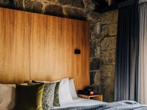 Grove room room, Wharfstone Hotel