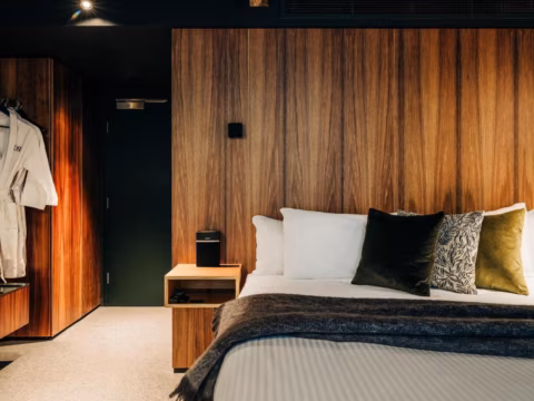Pod room, Wharfstone Hotel