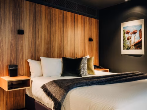 Pod room, Wharfstone Hotel